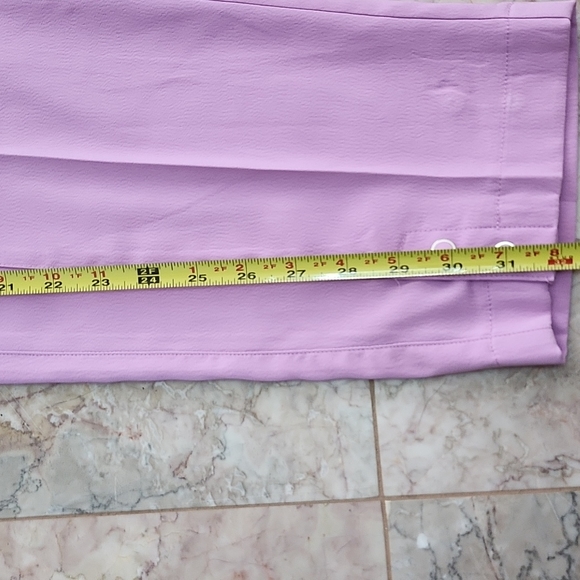 Bundle of DKNY capri and bermuda - Picture 15 of 16